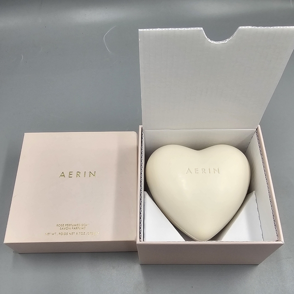 Aerin Rose Perfumed Heart Soap And Ribbed Heart Dish Brand New - Picture 5 of 16